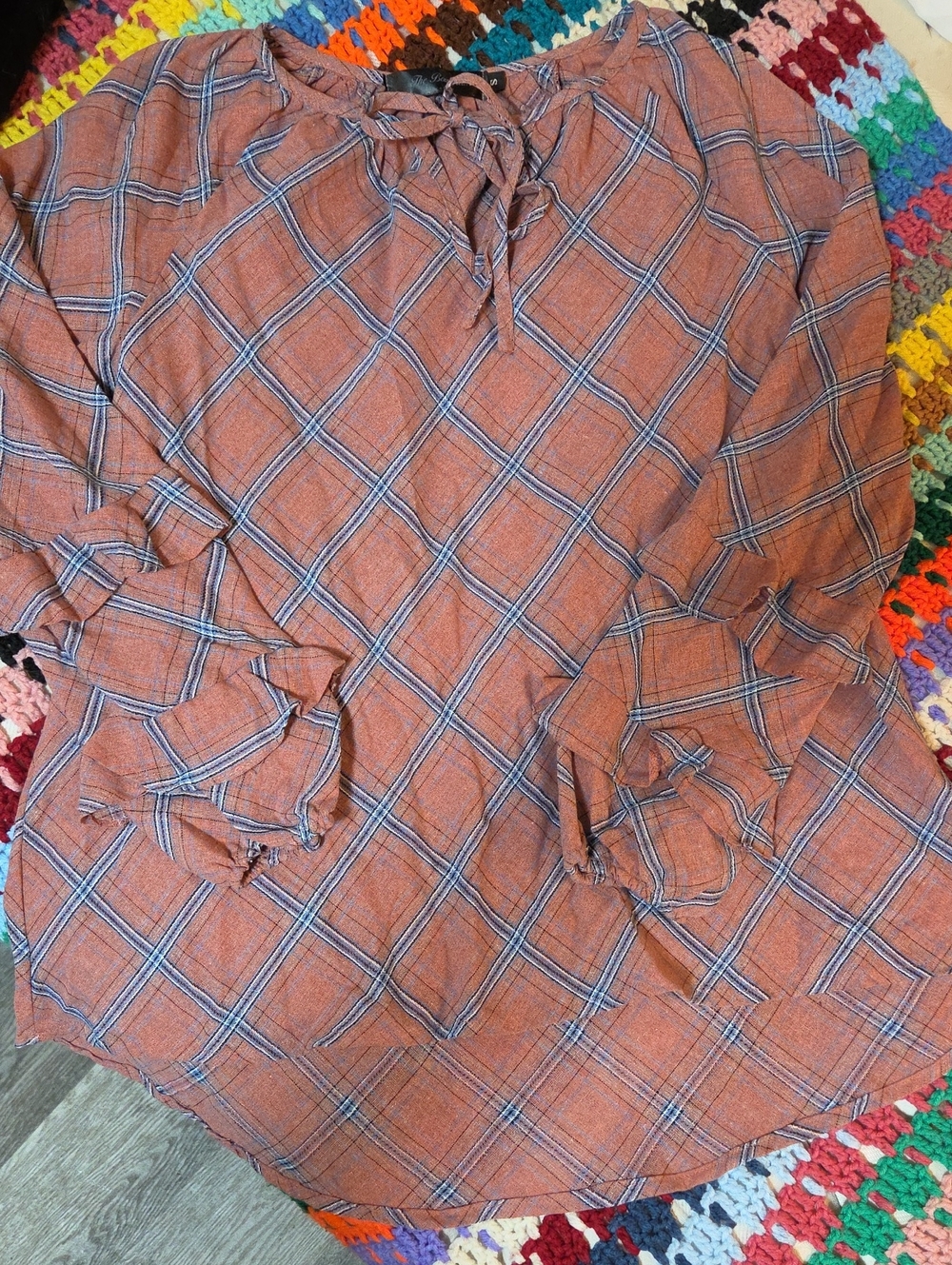 The Boulevard Lightweight Plaid Tunic Length Blouse. Size Small. NWT.
